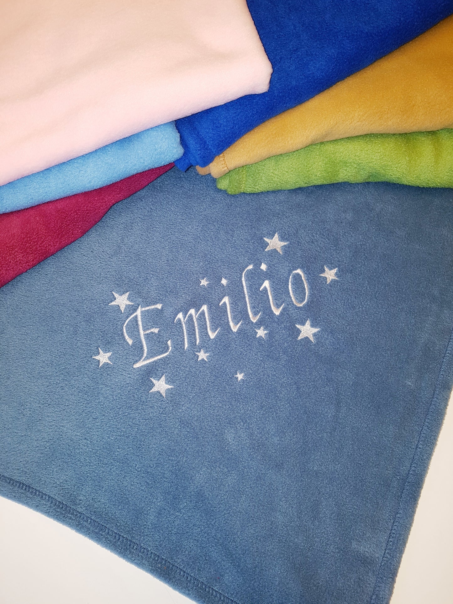 Babydecke / Kuscheldecke / Taufdecke mit Namen bestickt *Sterne*