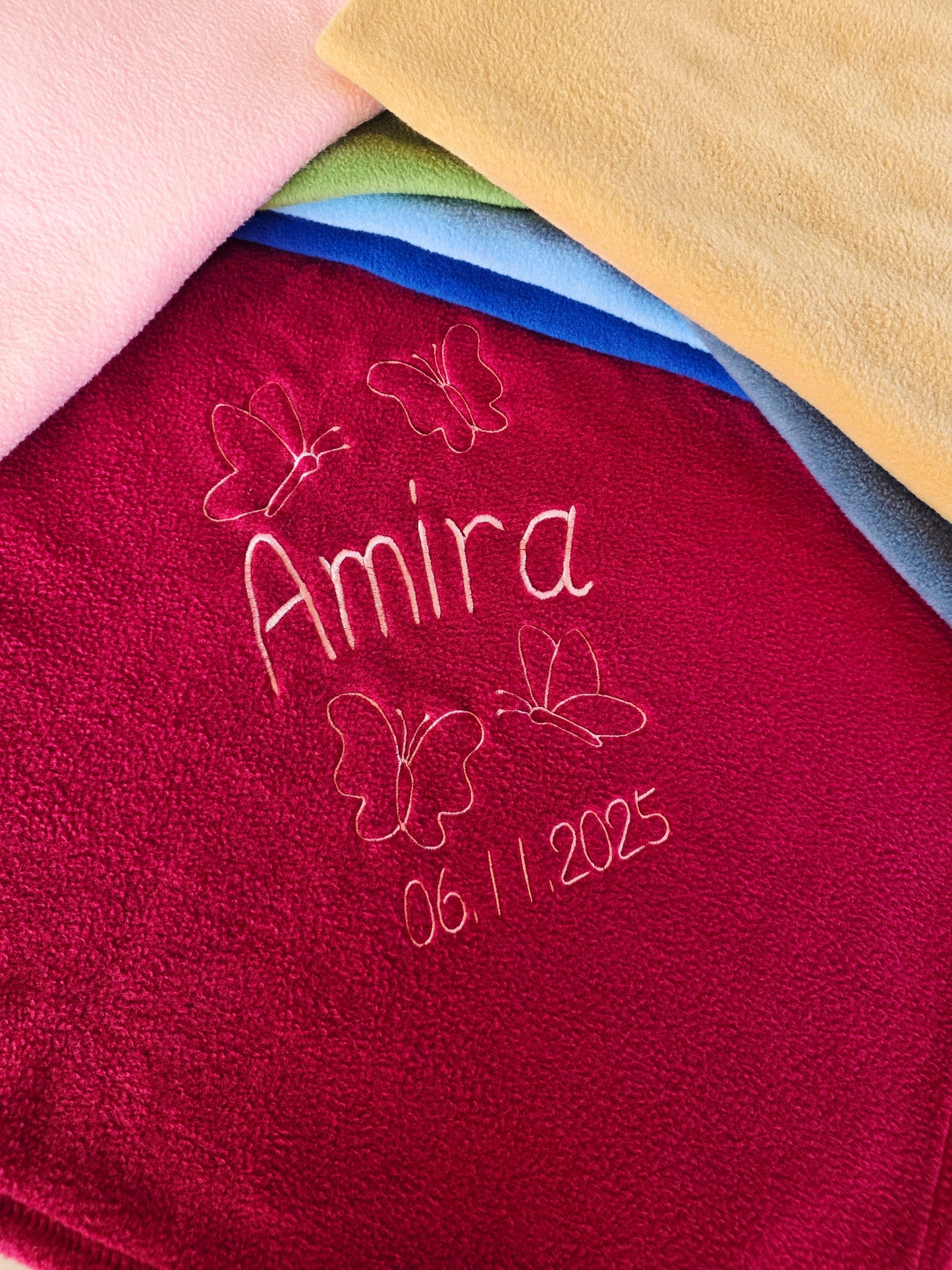 Babydecke / Kuscheldecke / Taufdecke mit Namen bestickt *Schmetterlinge*