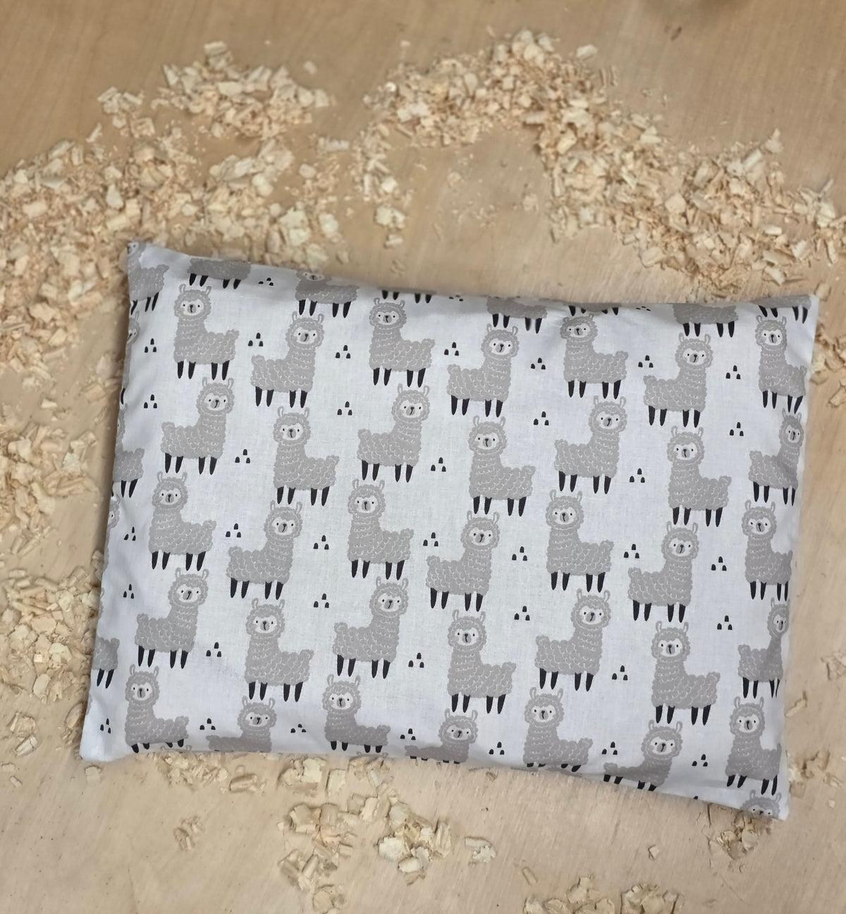 Zirbenkissen mit Alpakamotiv