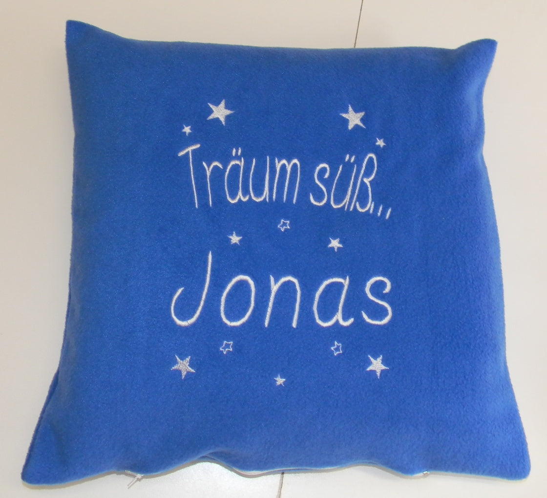 Kuschelkissen mit Namen und Spruch bestickt